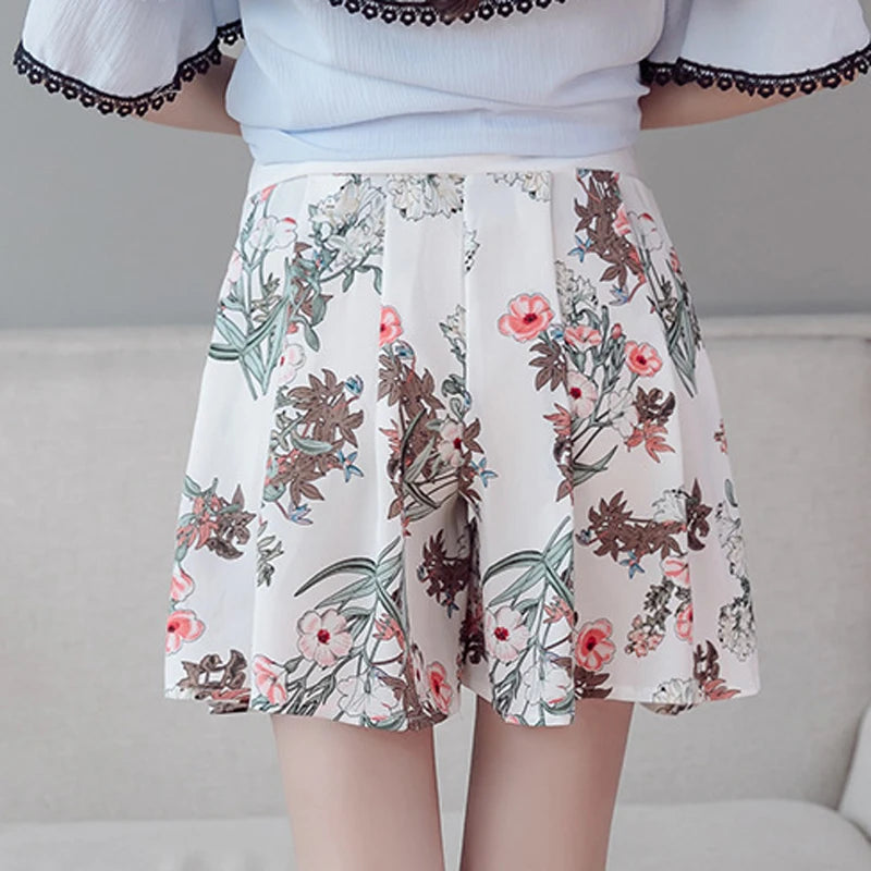 2024 Pregnant Women's Shorts Summer Wear Low-waisted Denim Shorts Summer Wear New Spring Loose Pants for Pregnant Women Clothes