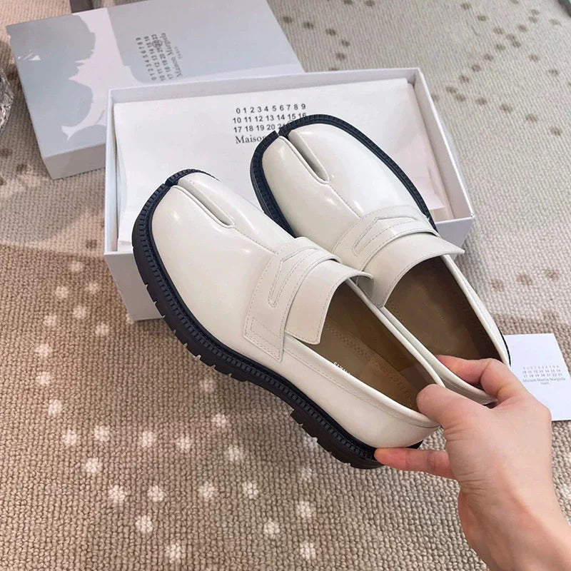 Custom Ladies Summer Flats Breathable Split Toe Ankle Strap Pumps Slip-On Closure Round Style Ballet Boots Split Toe Loafers