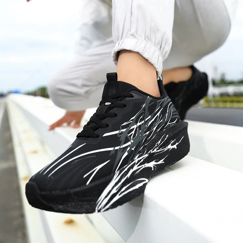 Teenagers Men's Lace-up Pointed Toe Anti-Slip Comfort Mesh Upper Sports Sneakers for All Seasons