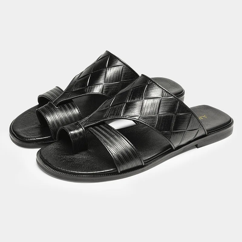 Summer New Style Slip-on  Beach Shoes Breathable Genuine Leather Sandals Top Quality Outside Casual slippers Fashion Men Shoes