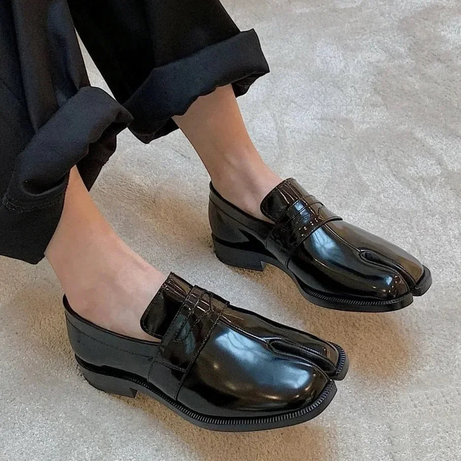 Custom Ladies Summer Flats Breathable Split Toe Ankle Strap Pumps Slip-On Closure Round Style Ballet Boots Split Toe Loafers