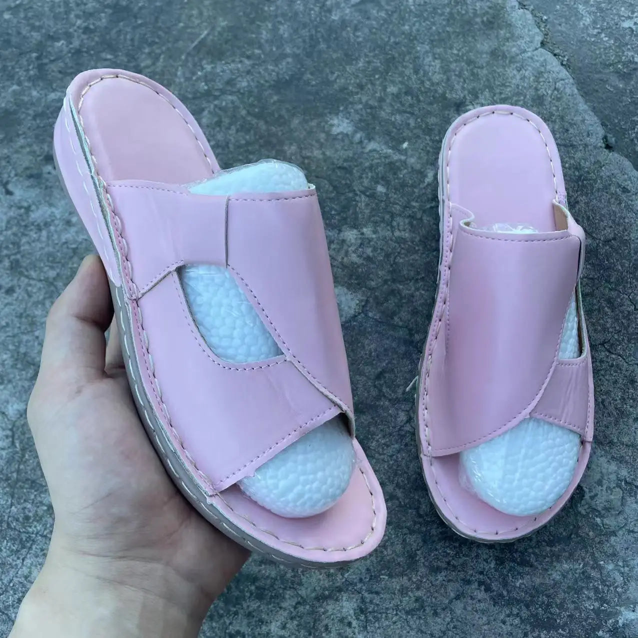 New States Large Size slippers for Women Home Indoor and Outdoor Thick Sole Breathable slippers Ladies Sandals Wholesale
