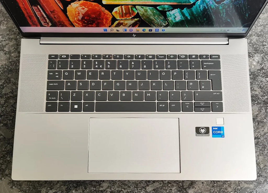 ZBOOK Studio G10 i7-13800H/32G/1TB/RTX2000Ada-8G/100%SRGB 4K DreamColor W11pro