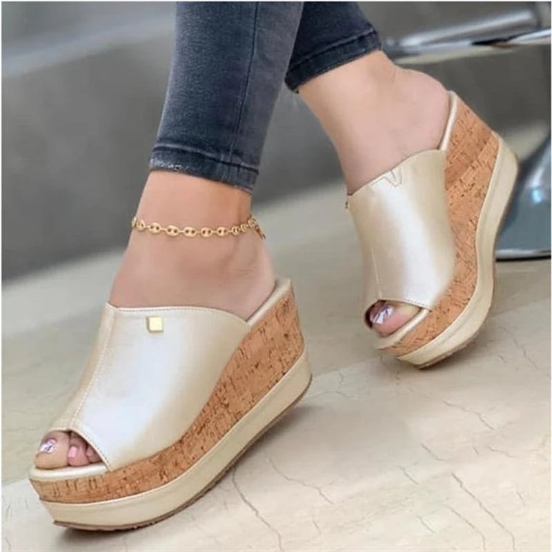 QLFashion Summer European and American Slope Heel Fish Mouth Slippers Womens Thick Bottom-word Waterproof 43 Plus Size Cool Wome
