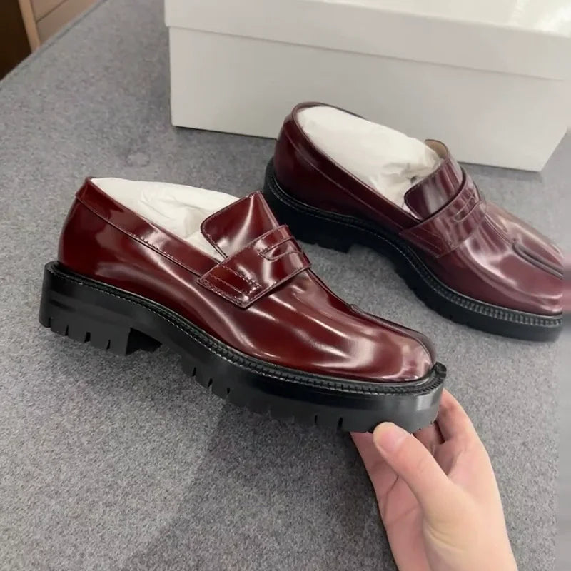 Custom Ladies Summer Flats Breathable Split Toe Ankle Strap Pumps Slip-On Closure Round Style Ballet Boots Split Toe Loafers