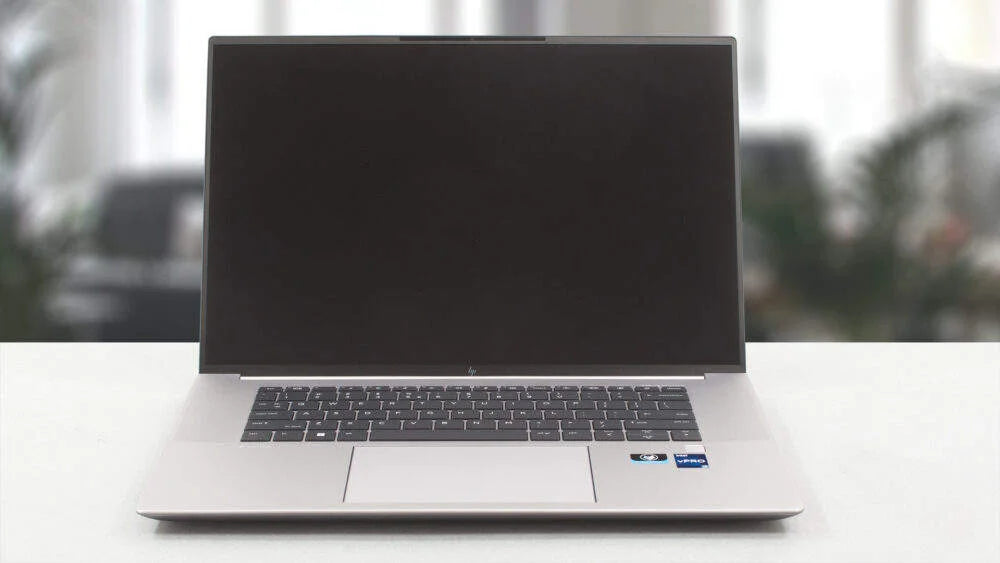 ZBOOK Studio G10 i7-13800H/32G/1TB/RTX2000Ada-8G/100%SRGB 4K DreamColor W11pro