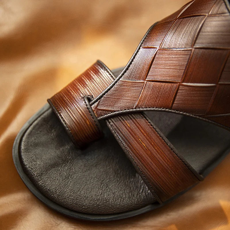 Summer New Style Slip-on  Beach Shoes Breathable Genuine Leather Sandals Top Quality Outside Casual slippers Fashion Men Shoes