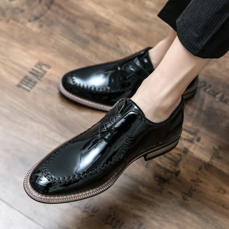Red Men's Banquet Dress Shoes Luxurious Glossy PU Fashion Designer Leather Shoes Men's Commuting Wooden Heel Black Leather Shoes