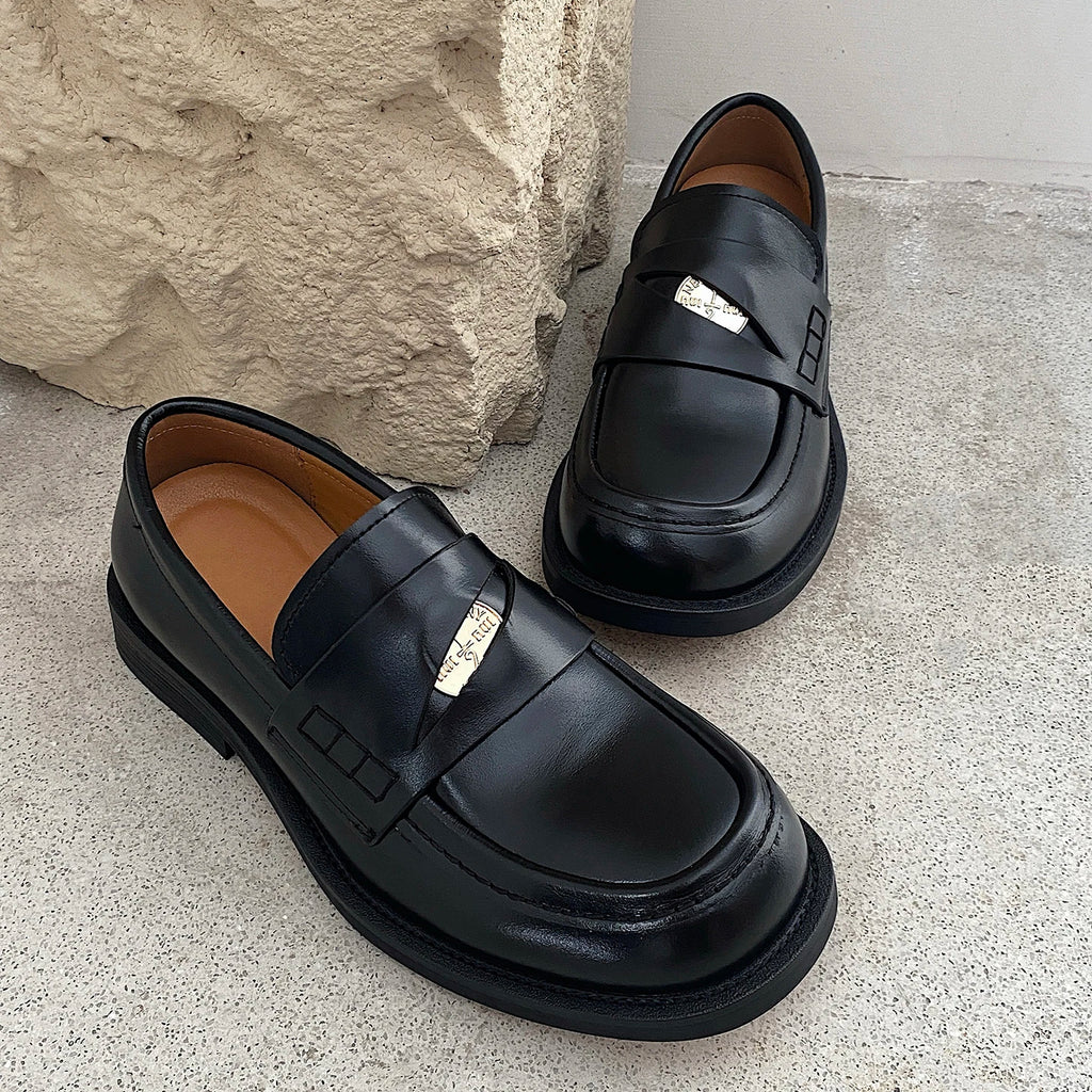 Slip in formal leather shoes for men's autumn new style retro metal coin design Loafer comfortable black British dress shoes