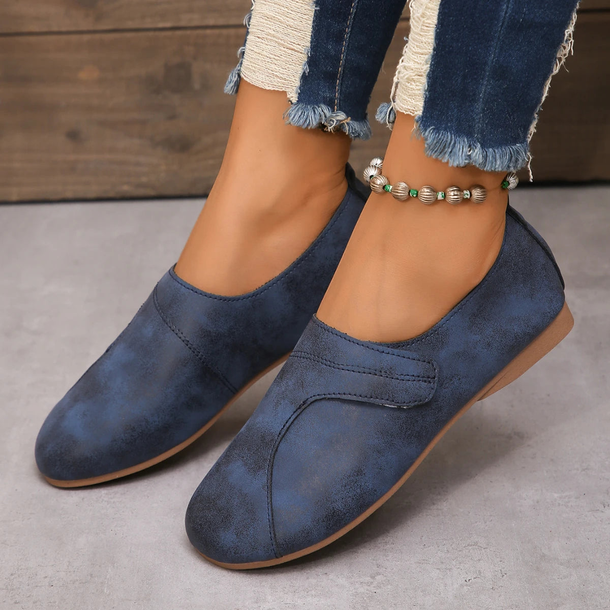 Women Sneakers 2025 New Retro Leisure Leather Shoes for Women Casual Comfortable Breathable Round-headed Sneakers for Women