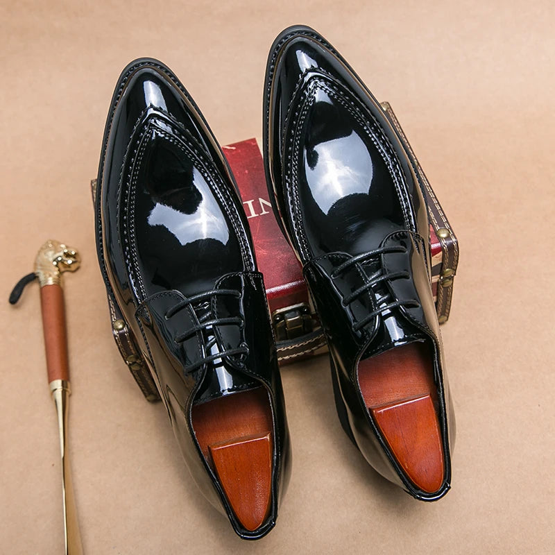 Hot Selling Luxury Banquet Dress Shoes Europe America Men's Pointed Business Shoes Glossy Black Men's Work Leisure Shoes