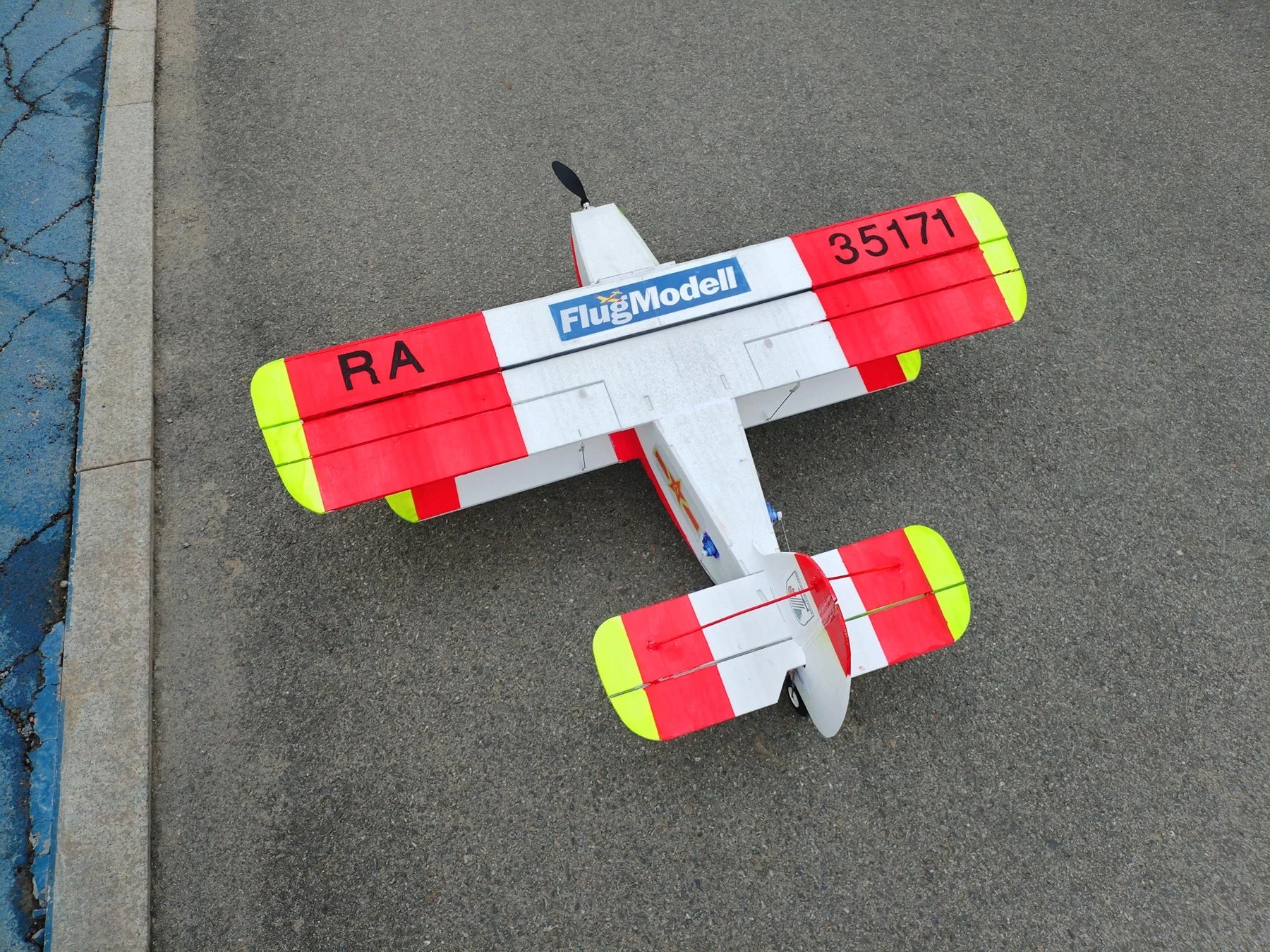 Rc  Short Take-Off And Landing Jungle Biplane 1000mm Wingspan Electric Pp Plate Fixed-Wing Remote-Controlled Model Aircraft