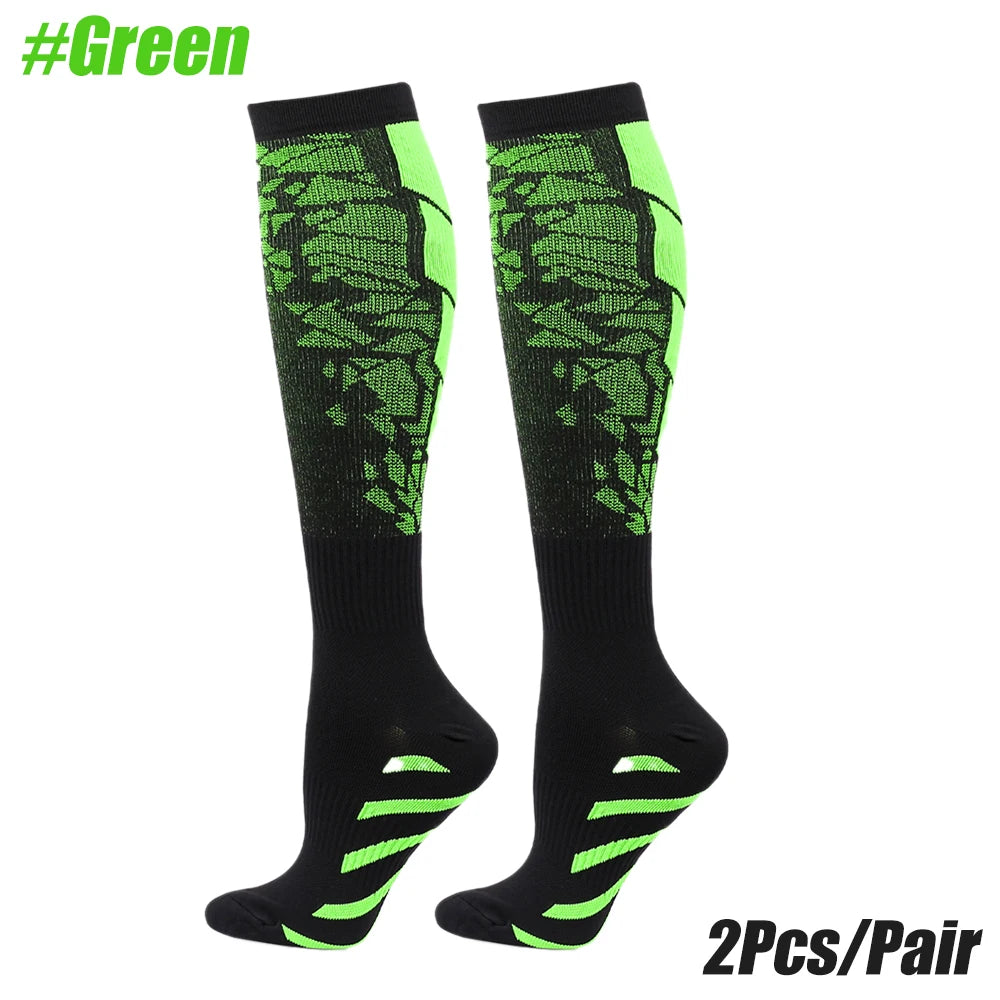 1 pair of sports compression socks for both men and women, warm for running, cycling and playing football