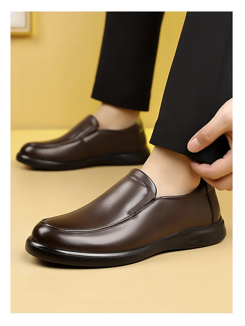New Designer Solid Color Dress Shoes for Men Spring Autumn Fashion Leather Shoes Man Soft Sole Business Casual Shoe Male