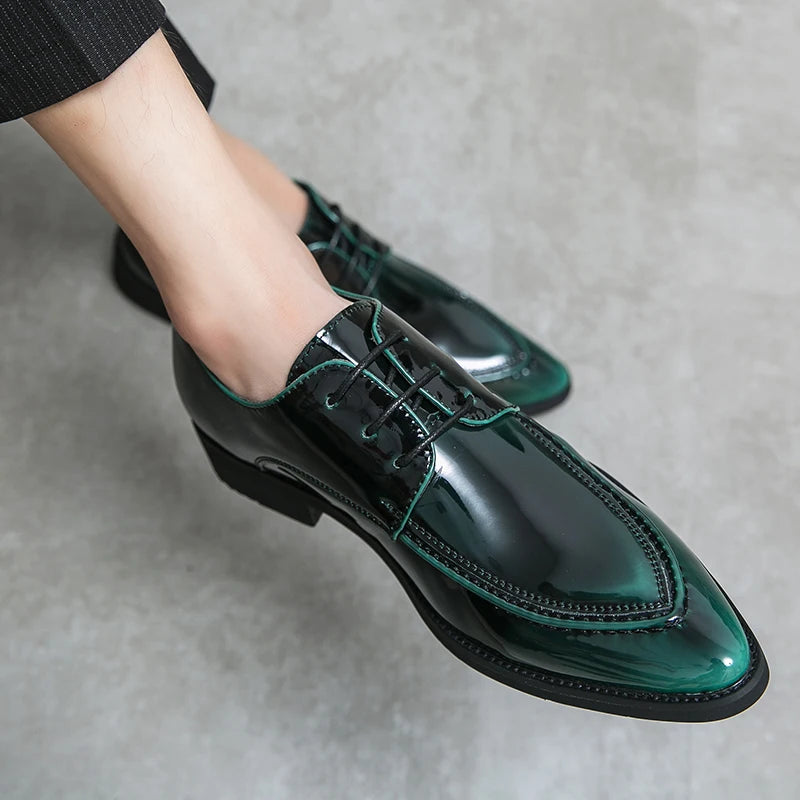 Hot Selling Luxury Banquet Dress Shoes Europe America Men's Pointed Business Shoes Glossy Black Men's Work Leisure Shoes