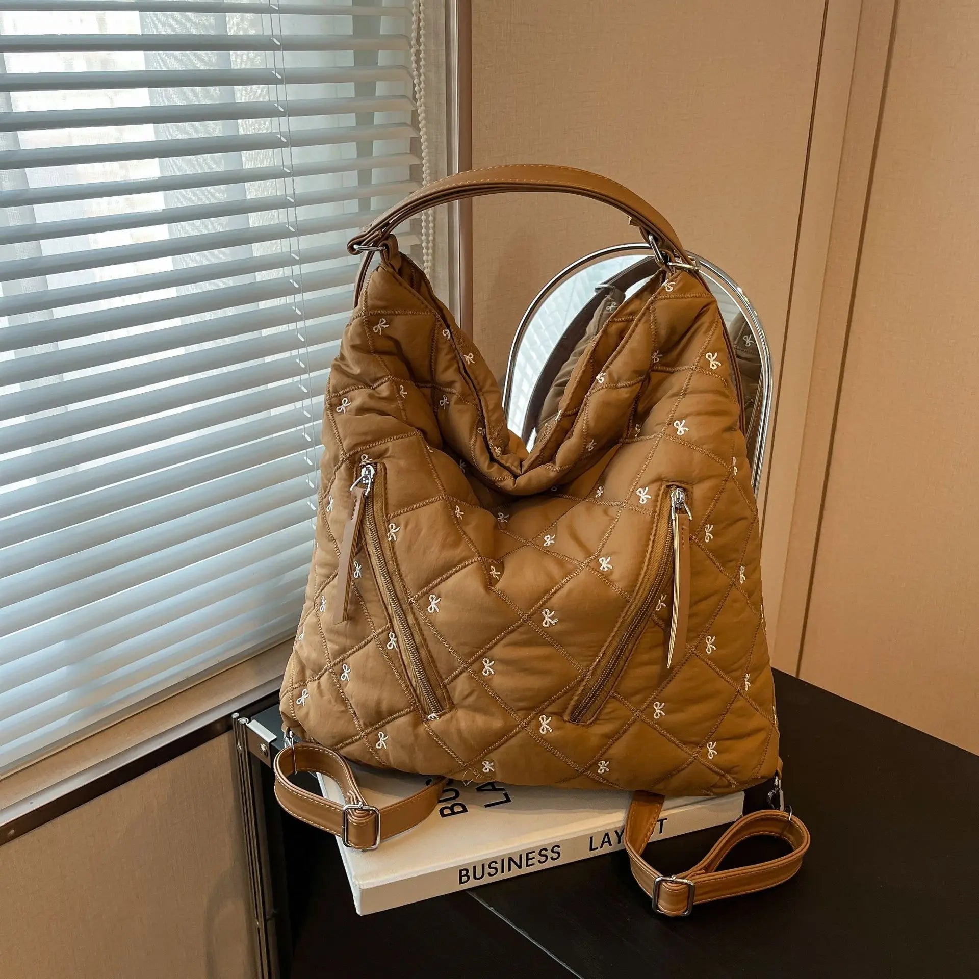 New In Hand Bag Ladies Fashionable Trendy Embroidered Women's Shoulder Soft Bags Nice Totebag Sweet Cool Style For Girls Gift