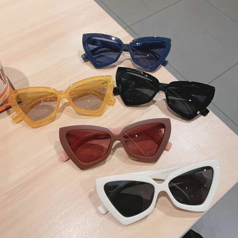 Fashion Vintage Cat Eye Sunglasses for Women New Brand Women's Sun Glasses Summer Outdoor Sunshade Oculos De Sol UV400 Eyewear - Free Item.