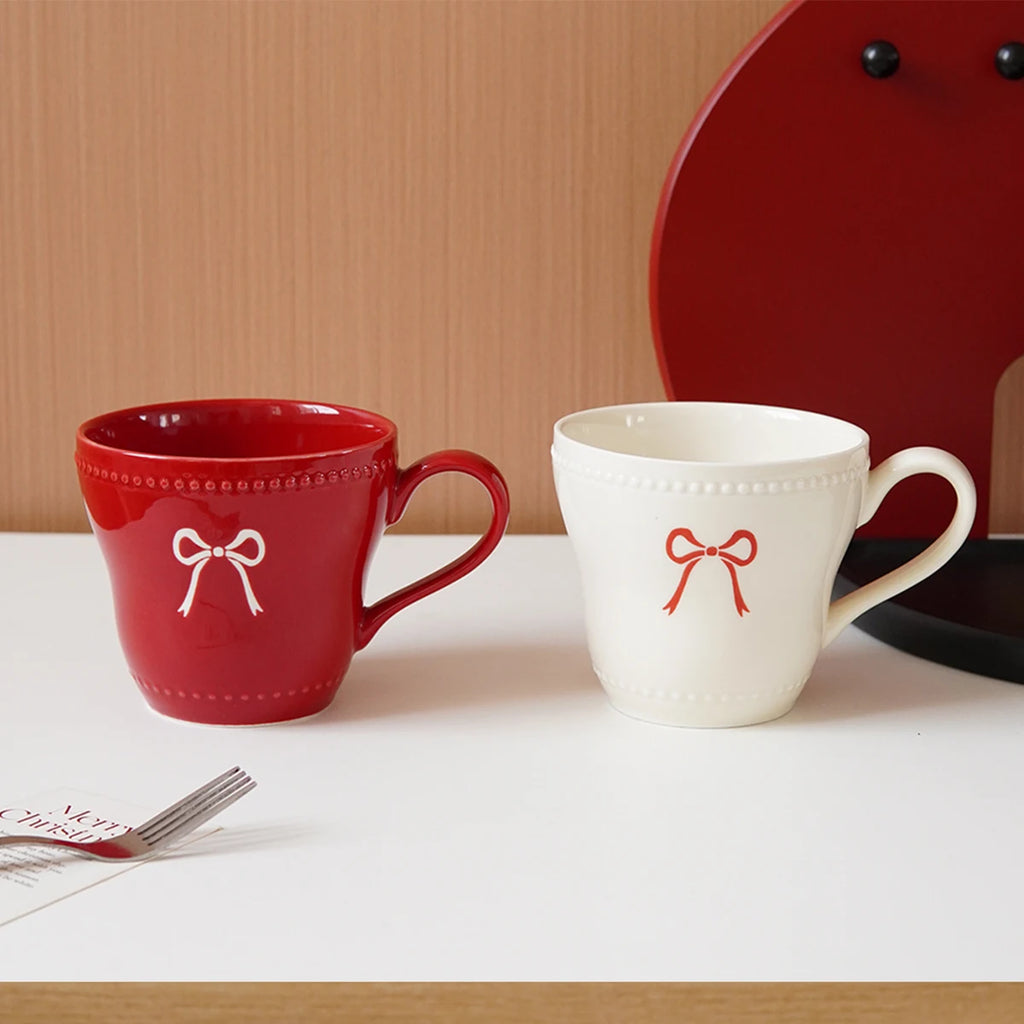 1Pc Ceramic Mug with Bowknot Design, Pearl Dot Lace Design, Exquisite and Simple Bowknot Mug Coffee Cup, Suitable for Home Decoration, Daily Breakfast Drinking Cup, Afternoon Tea Coffee Cup, Restaurant Cafe Latte Art Cup, Gif