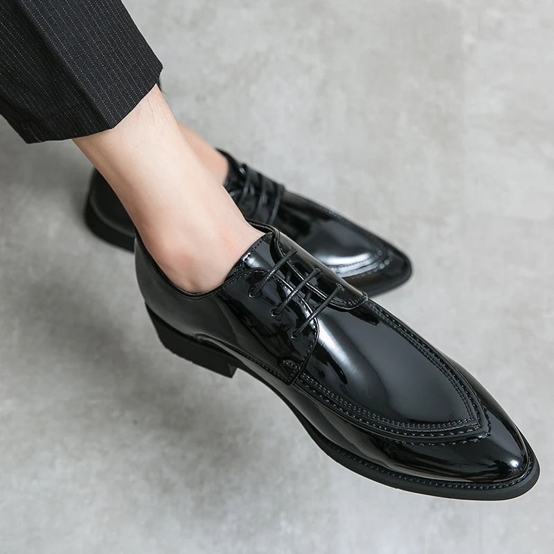 Hot Selling Luxury Banquet Dress Shoes Europe America Men's Pointed Business Shoes Glossy Black Men's Work Leisure Shoes