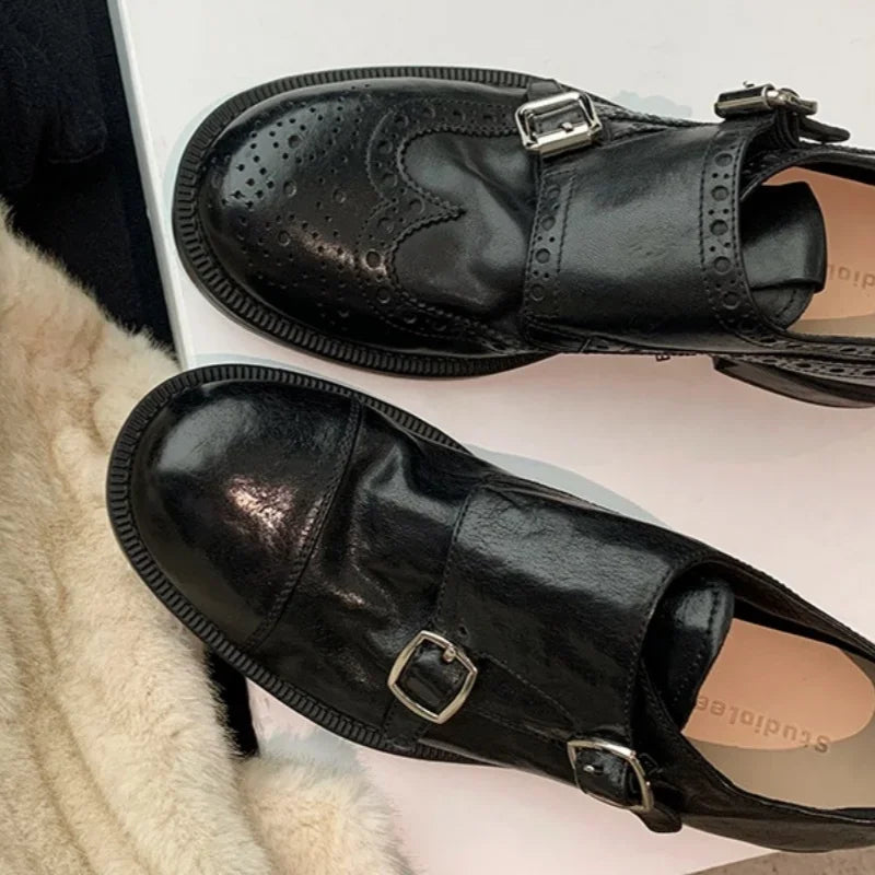 Slip on Women Shoes 2025 New Style Leisure Fashion Flats Women Shoes Casual Trendy Leather Metal Buckle Comfortable Shoes