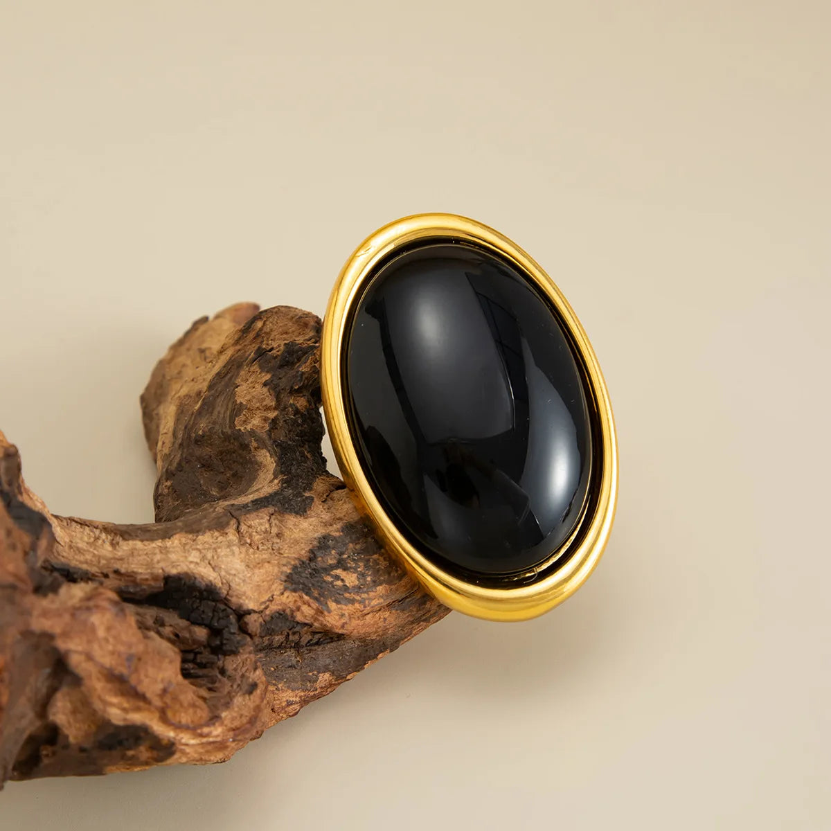 Classic Simple Geometry Red Oval Resin Finger Ring Women Vintage Elegant Rings Charm Party Accessories Jewelry Gift
