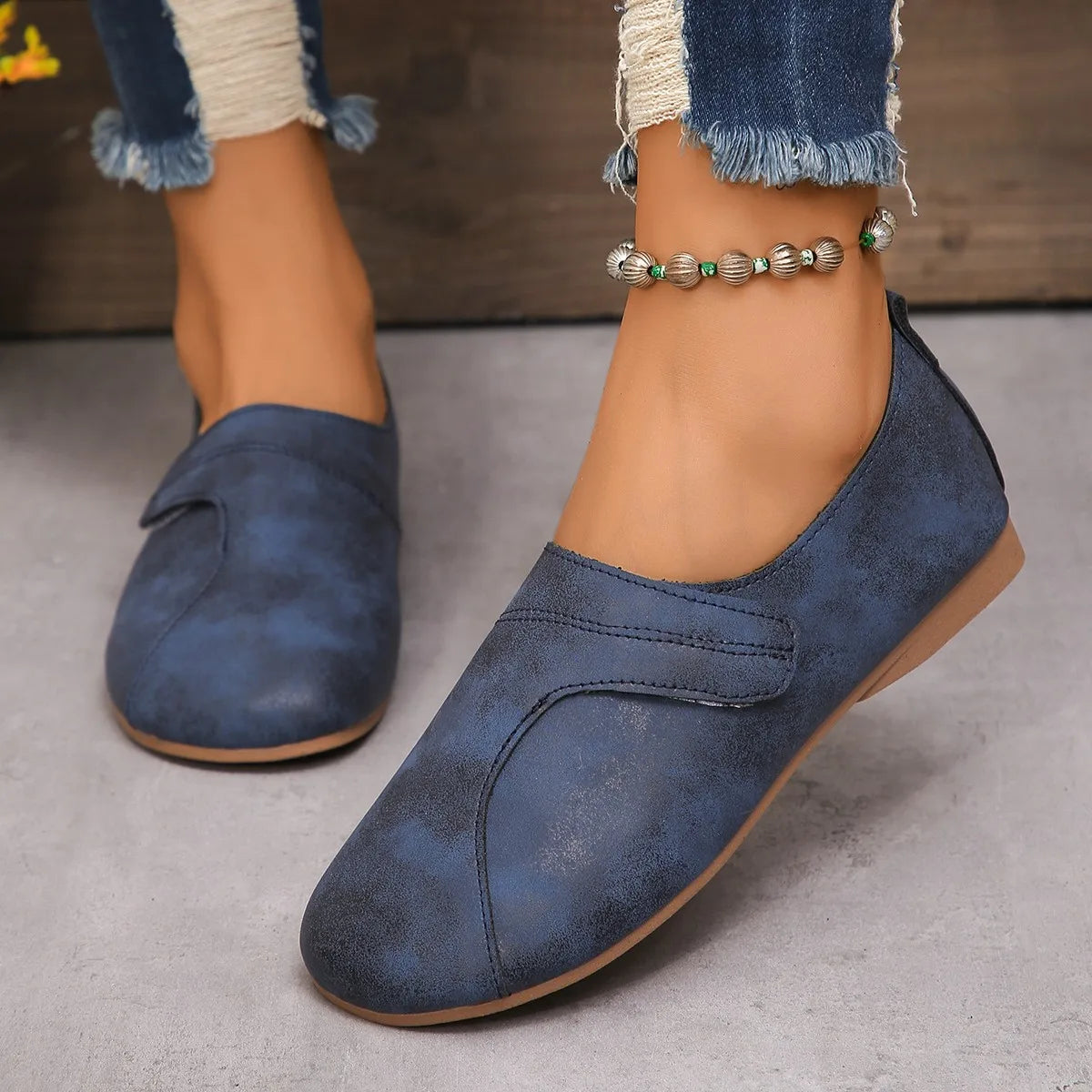 Women Sneakers 2025 New Retro Leisure Leather Shoes for Women Casual Comfortable Breathable Round-headed Sneakers for Women
