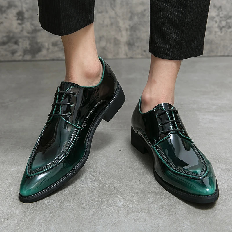 Hot Selling Luxury Banquet Dress Shoes Europe America Men's Pointed Business Shoes Glossy Black Men's Work Leisure Shoes