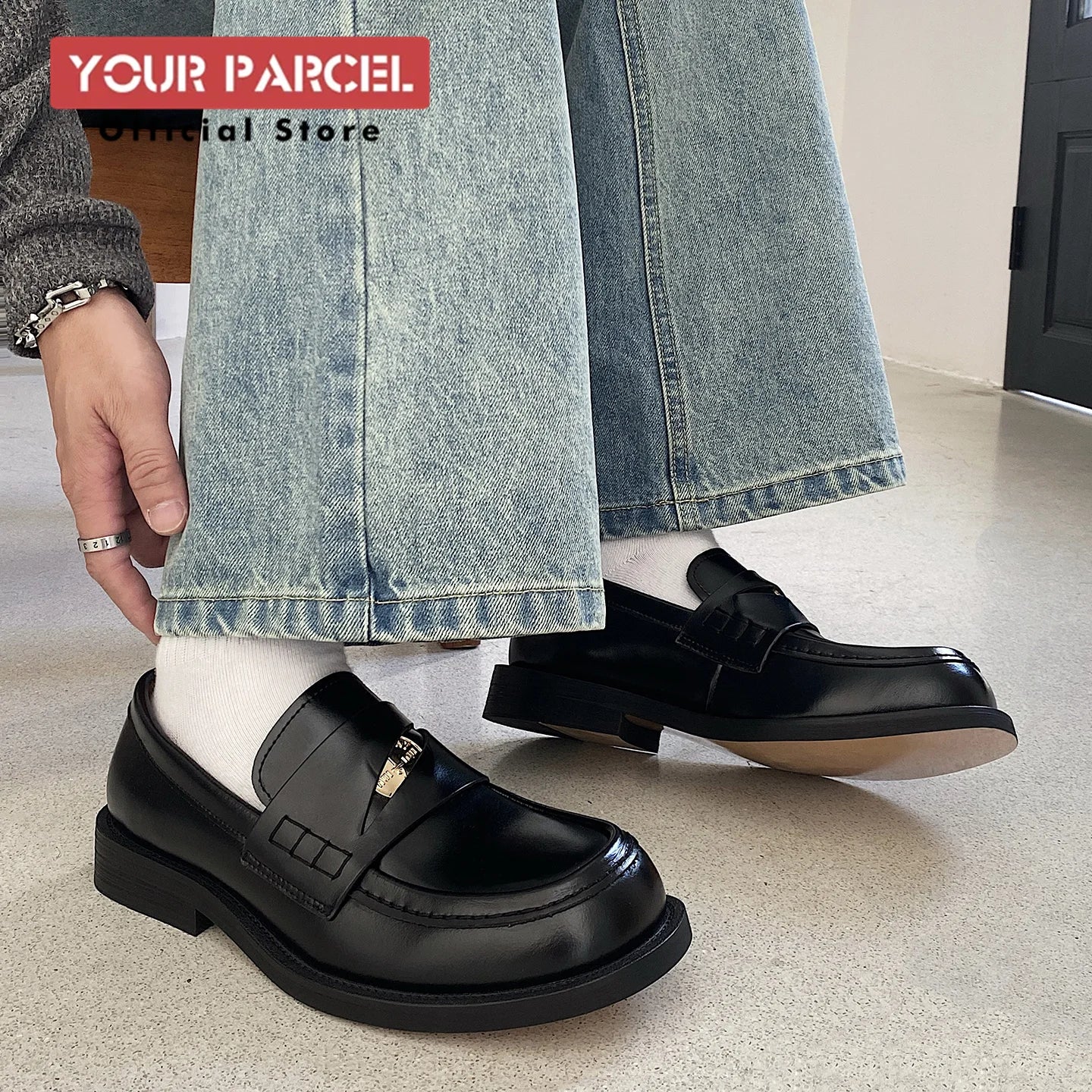 Slip in formal leather shoes for men's autumn new style retro metal coin design Loafer comfortable black British dress shoes