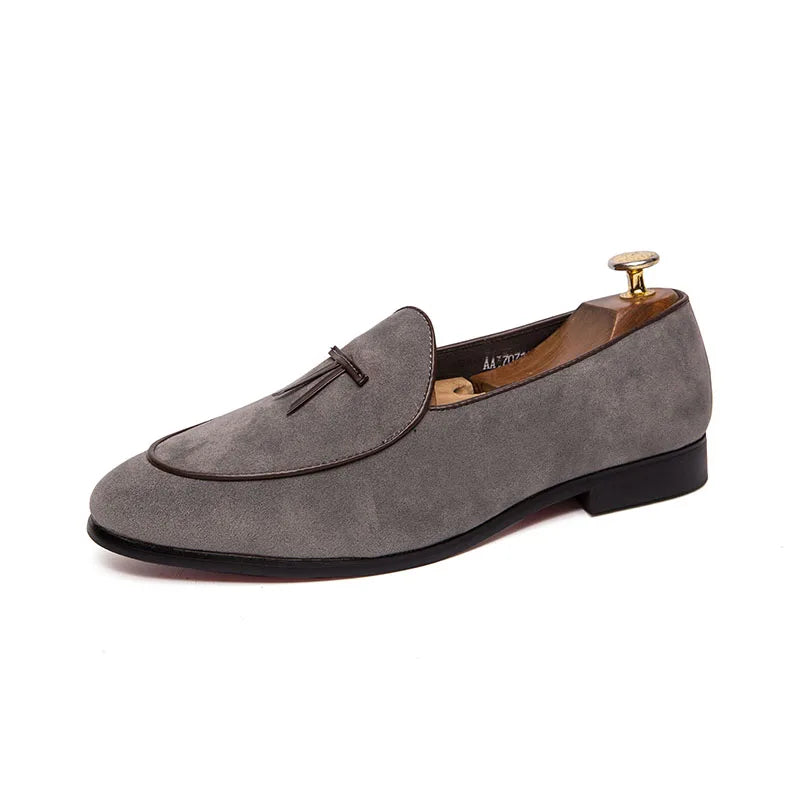 Hot Selling Men's Suede Shoes Europe America Soft Soled Comfortable Loafers Simple Versatile Men's Casual Shoes Free Delivery