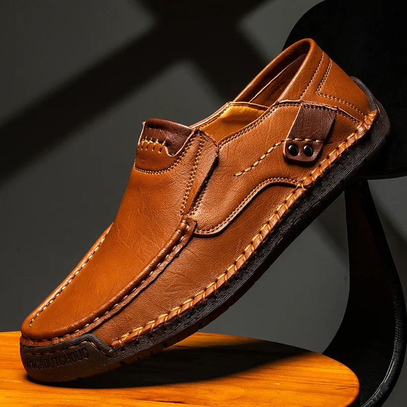 New Handmade Leather Men Shoes Casual Comfortable Men Loafers Slip On Leather Shoes Men Flats Hot Sale Outdoor  Walking Shoes