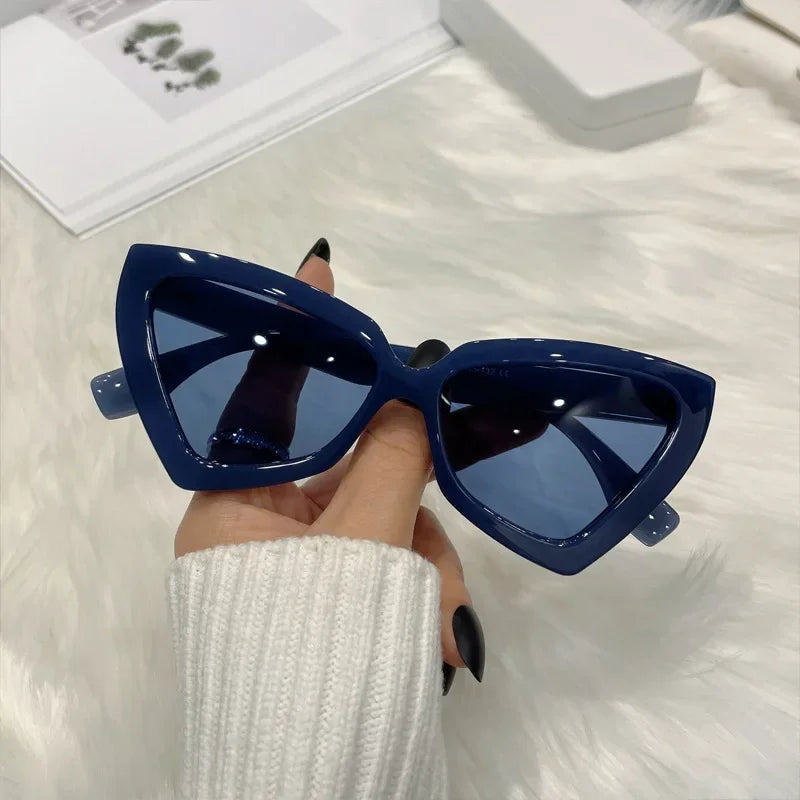 Fashion Vintage Cat Eye Sunglasses for Women New Brand Women's Sun Glasses Summer Outdoor Sunshade Oculos De Sol UV400 Eyewear - Free Item.