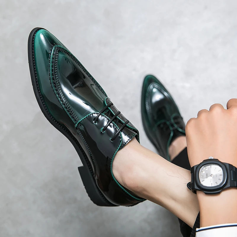 Hot Selling Luxury Banquet Dress Shoes Europe America Men's Pointed Business Shoes Glossy Black Men's Work Leisure Shoes