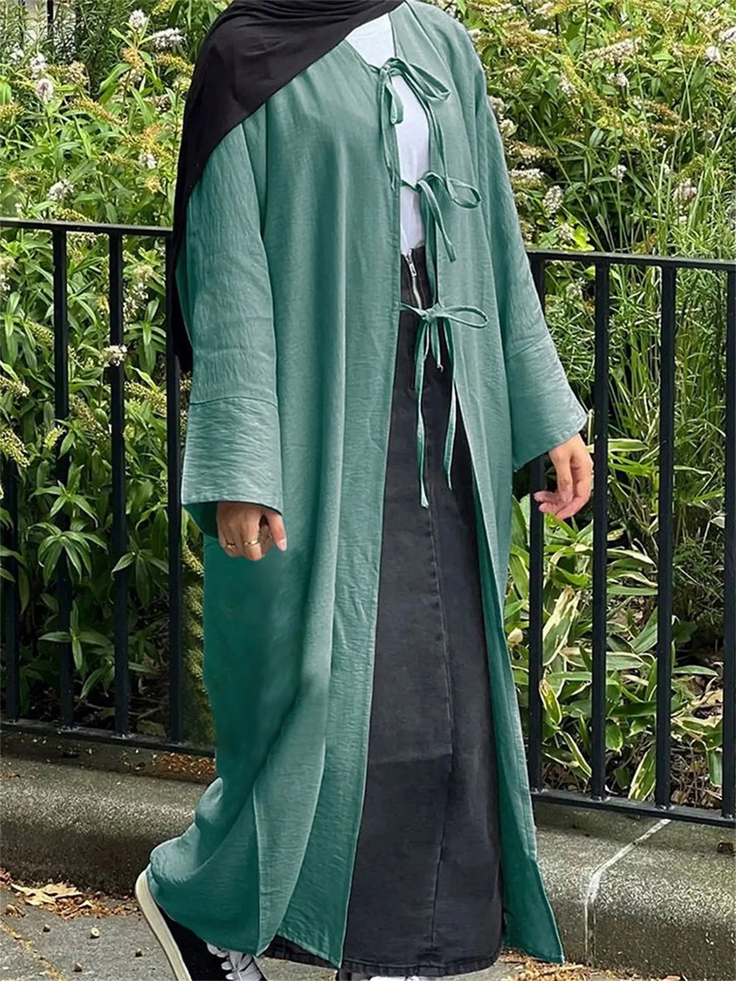 Elegant Women s Caftan Dress with Long Sleeves and V-Neckline Stylish Tie-Front Cardigan in Solid Color Loose-Fitting Arab