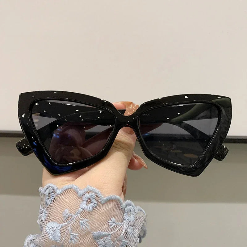 Fashion Vintage Cat Eye Sunglasses for Women New Brand Women's Sun Glasses Summer Outdoor Sunshade Oculos De Sol UV400 Eyewear - Free Item.