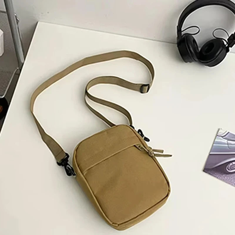 Men's bag, available in single shoulder or cross-body design, suitable for daily use during school. Made of nylon material - Free Item