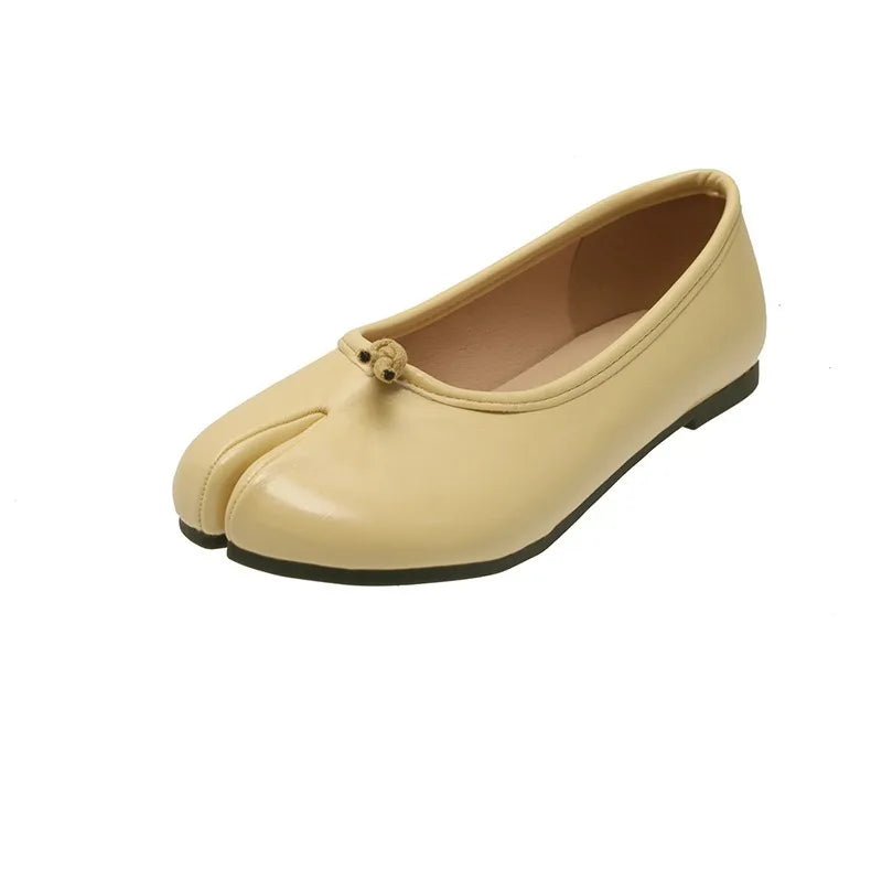 Women Flats Comfortable Walking Loafers Fashion Soft Leather Split Toe Ballet Sneakers Women Casual Girls Dance Shoes Women