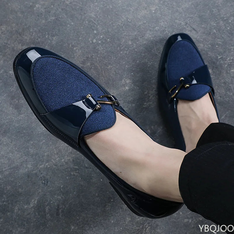 New Fashion Trend Daily Shoes For Men 2022 Patent Leather Stitching Suede Metal Hook Decoration Male Comfortable Casual Loafers