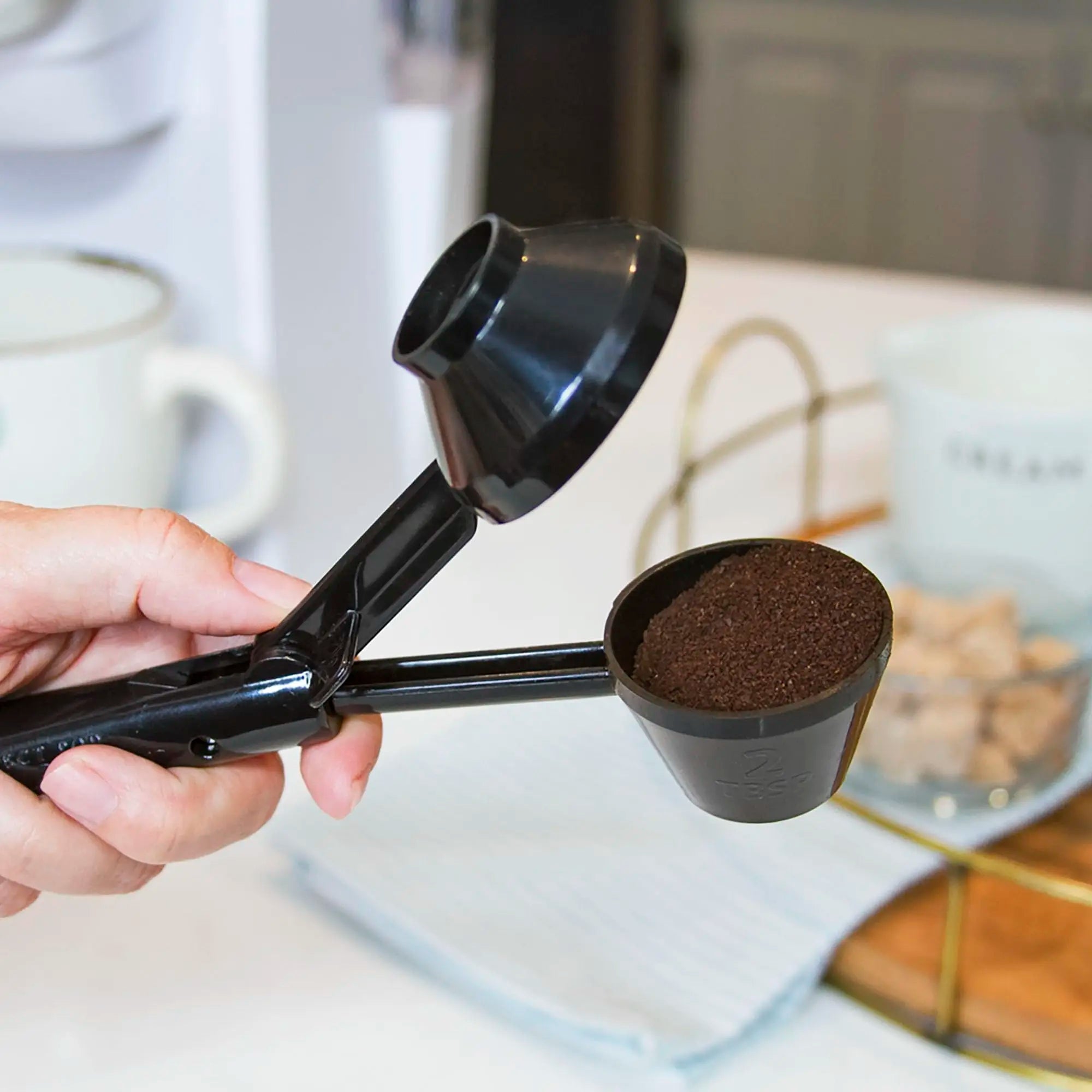 1PC/Coffee Scooper & Funnel for Reusable K Cup Refillable Coffee Pods, 2 Tablespoon Capacity