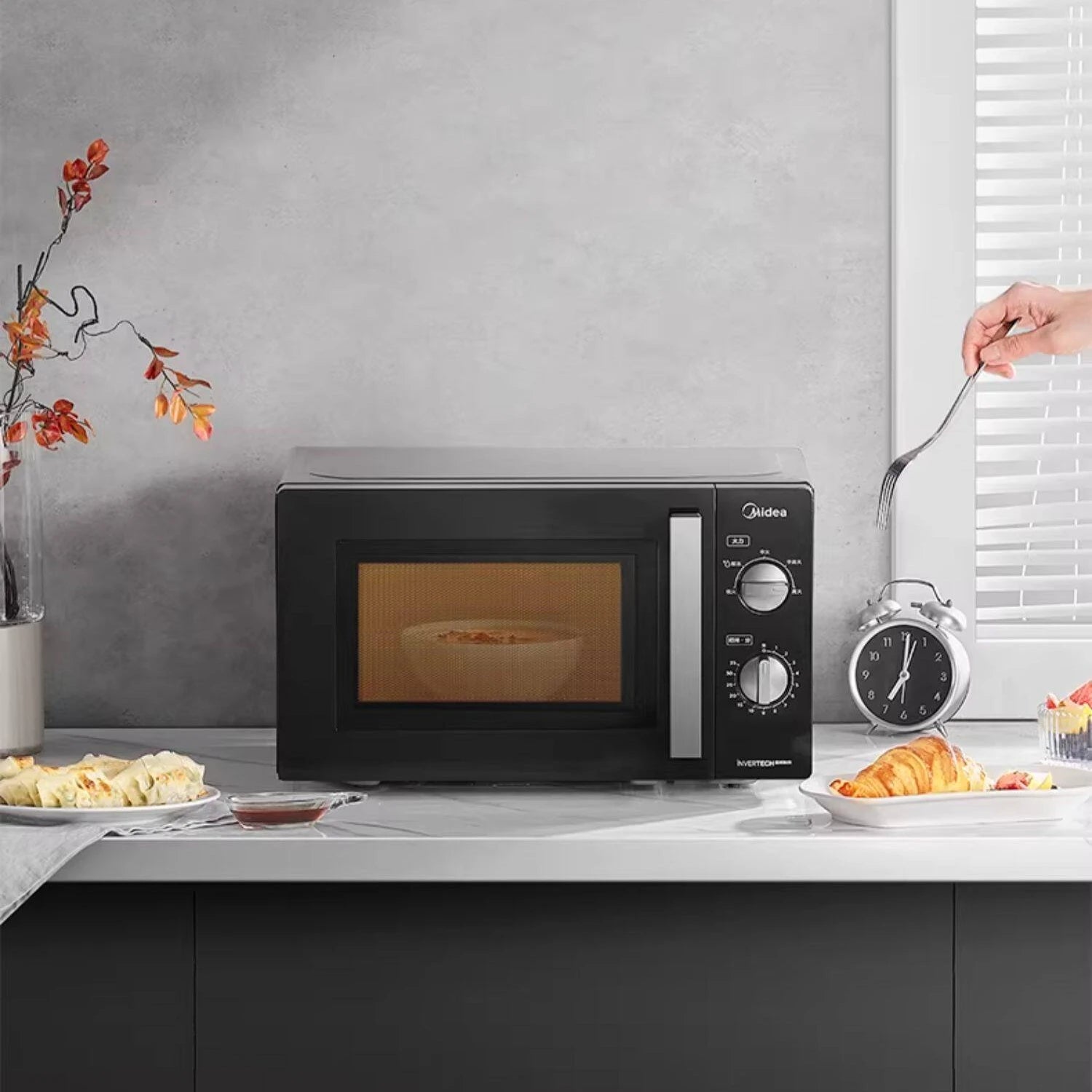Midea frequency conversion microwave oven household small mechanical first-class energy efficiency practical