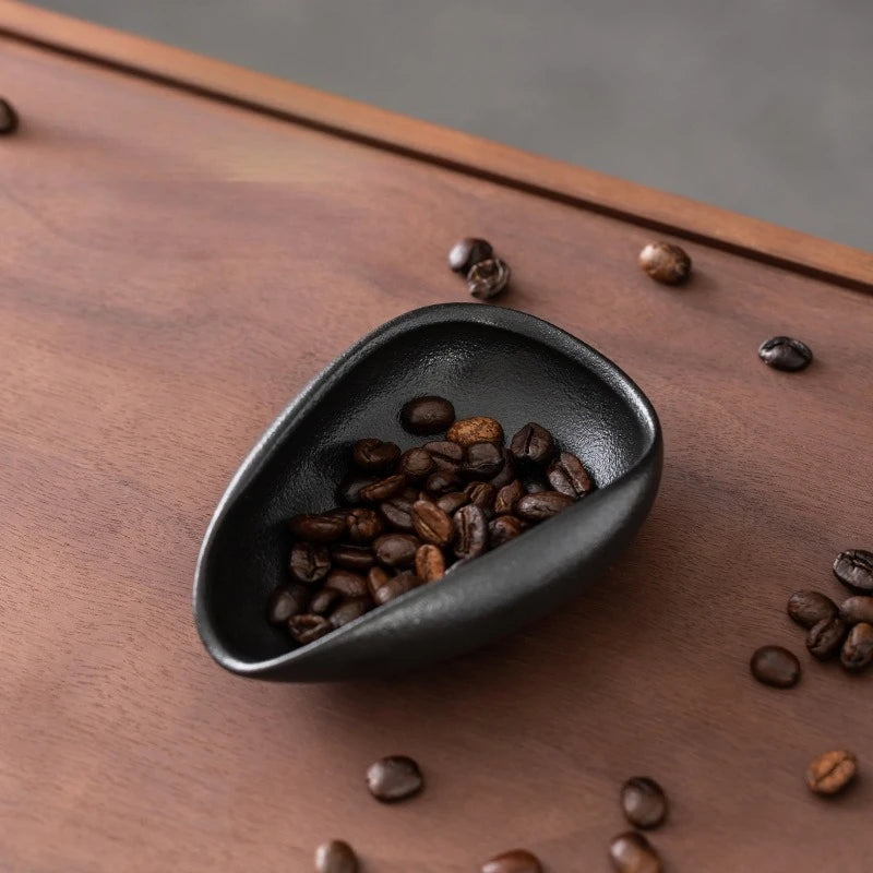1PC Handmade Coffee Bean Dispenser Ceramic Coffee Bean Dosing Cup Suitable for Household,Coffee Bars, Office ,Tea Rooms