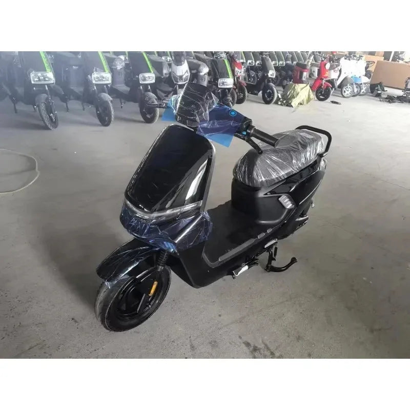 High-end Electric Motorcycle Popular Supplier 1000w 2000w Electric Motor Fast Electric Scooters For Adults
