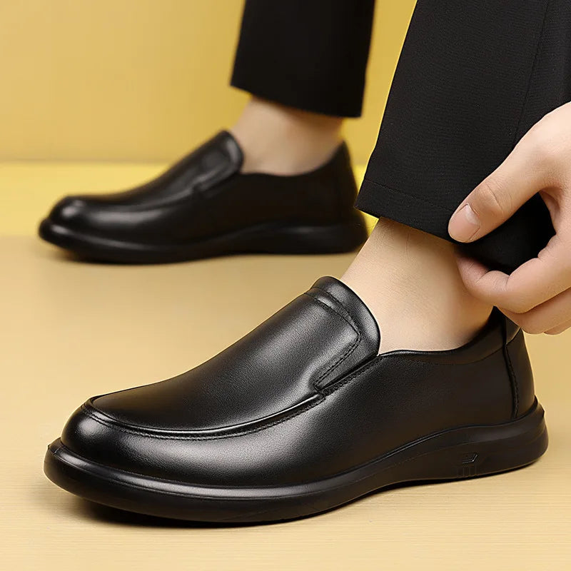 New Designer Solid Color Dress Shoes for Men Spring Autumn Fashion Leather Shoes Man Soft Sole Business Casual Shoe Male
