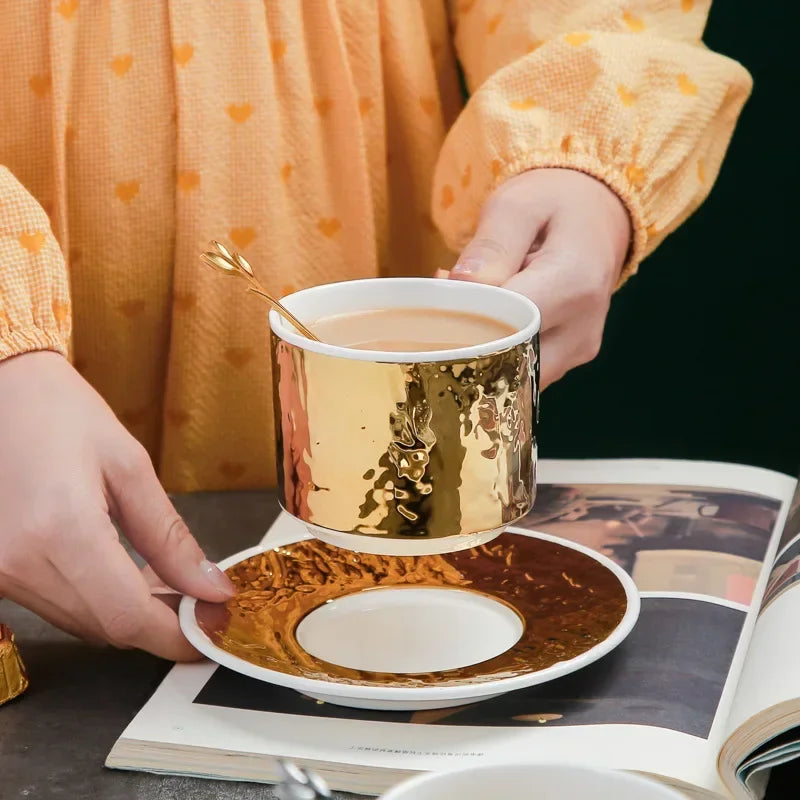 European luxury gold and silver embossed ceramic coffee cups and saucers Office milk scented tea golden coffee cups