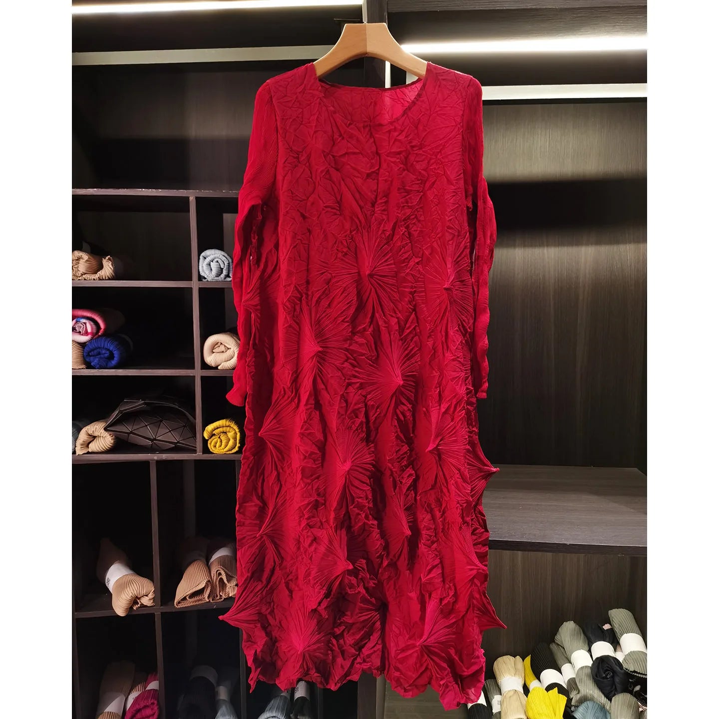 LANMREM Niche Design Pleated Women's Indian Pakistani Dress Spring 2026 New Elegant Loose High-End Round Collar Long Sleeve Clothing Chic 2DB6599 - 50% off.