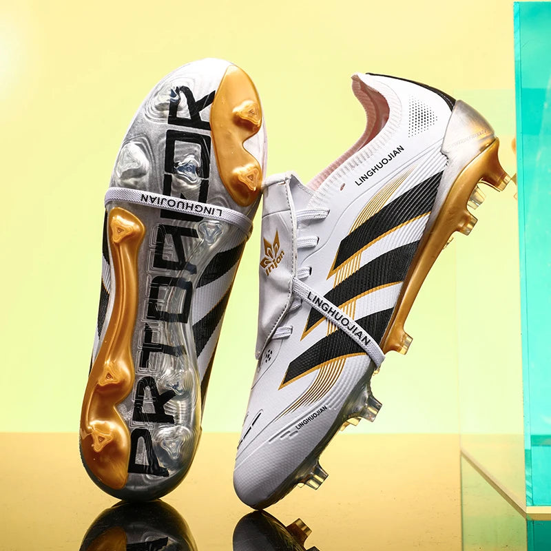 Professional-Level Football Shoes: High-Elastic Flyknit + Fg Long Studs No Slipping during Sudden Stops and Turns on the Field.