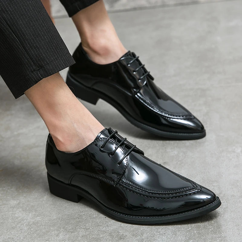 Hot Selling Luxury Banquet Dress Shoes Europe America Men's Pointed Business Shoes Glossy Black Men's Work Leisure Shoes