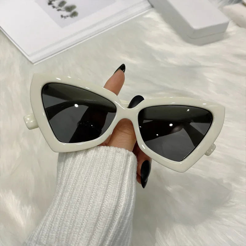 Fashion Vintage Cat Eye Sunglasses for Women New Brand Women's Sun Glasses Summer Outdoor Sunshade Oculos De Sol UV400 Eyewear - Free Item.