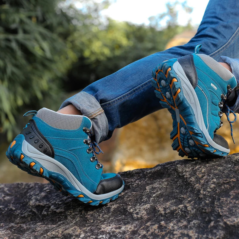 High-top Boots Women Comfortable Casual Anti-slip Breathable Warm Combat Boots Thick-soled Soft Outdoor Hiking Shoes Women