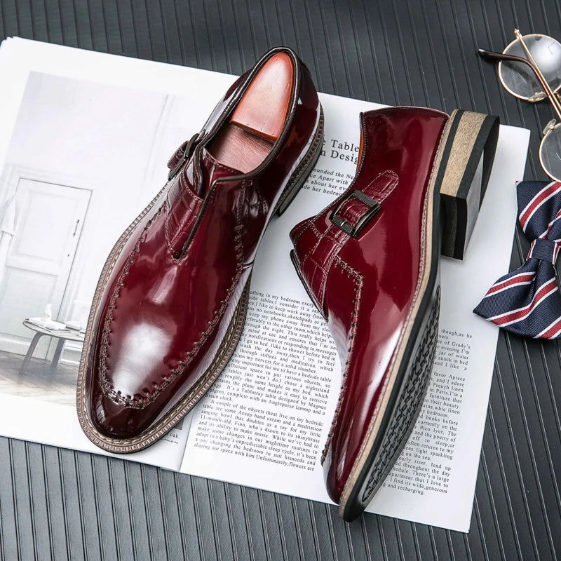 Red Men's Banquet Dress Shoes Luxurious Glossy PU Fashion Designer Leather Shoes Men's Commuting Wooden Heel Black Leather Shoes