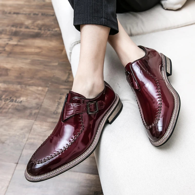 Red Men's Banquet Dress Shoes Luxurious Glossy PU Fashion Designer Leather Shoes Men's Commuting Wooden Heel Black Leather Shoes